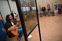 <a href="/nachrichten/artikel/nachricht/diskussionsabend-zur-ausstellung-grenzerfahrungen-in-der-flensburger-campelle-gegen-pushbacks-und-fuer-mehr-naechstenliebe.html" target="_self">Gegen Pushbacks und für mehr Nächstenliebe </a>