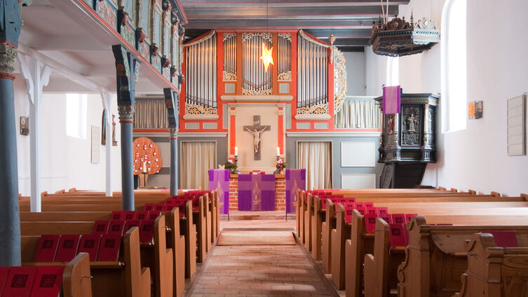 Innenaufnahme Kirche 3