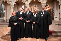 <a href="/nachrichten/artikel/nachricht/nach-ordination-willkommen-liebe-nachwuchs-pastoren.html" target="_self">Nach Ordination: Willkommen, liebe Nachwuchs-Pastoren</a>