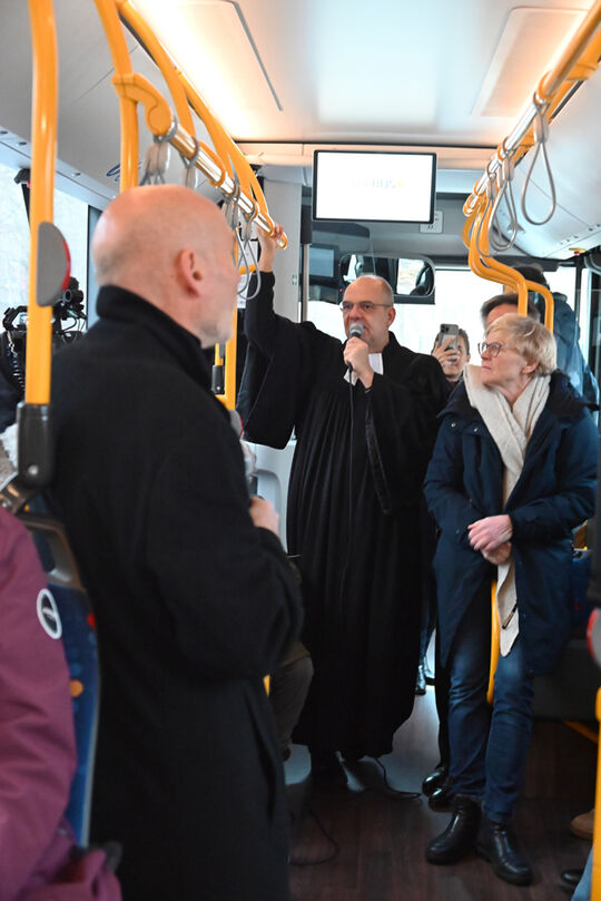 Gottesdienst im Bus