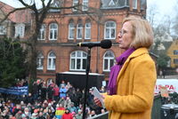 <a href="/nachrichten/artikel/nachricht/demos-fuer-demokratie-in-schleswig-und-flensburg.html" target="_self">Demos für Demokratie in Schleswig und Flensburg </a>