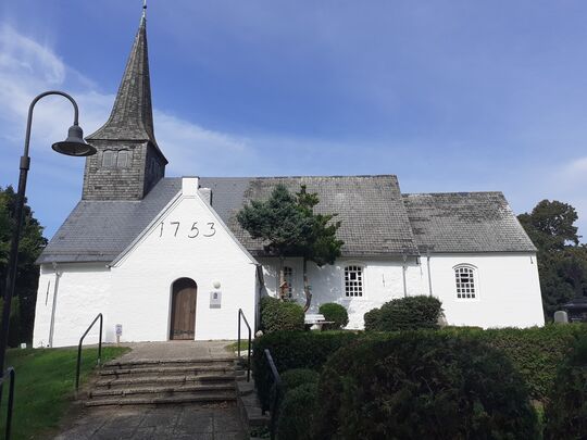 Kirche Neuanstrich frontal
