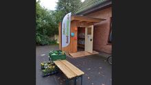 NACHHALTIG ist die Idee von "foodsharing" - nun hat sie am Gemeindehaus ein eigenes "Zuhause" bekommen