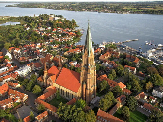 Videokopter Dom Richtung SO web