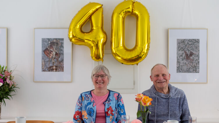 Beate Anhut und ihr Mann Achim bei der Überraschungsparty / Foto: Fröhling