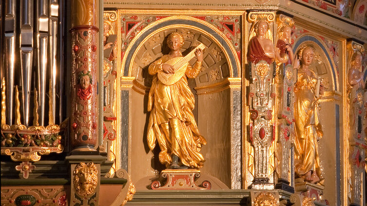 Erato Muse des Gesangs Detaill der Nikolaiorgel in Flensburg