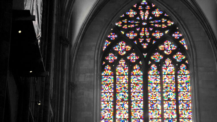 Fenster im Kölner Dom (Foto: Johannes Ahrens)