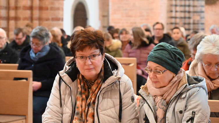 Pia Heidemann (links) bei ihrer Verabschiedung im Dom | Foto Ahrens